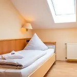 Hotel Mainperle 2*