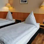 Hotel Mainperle 2*