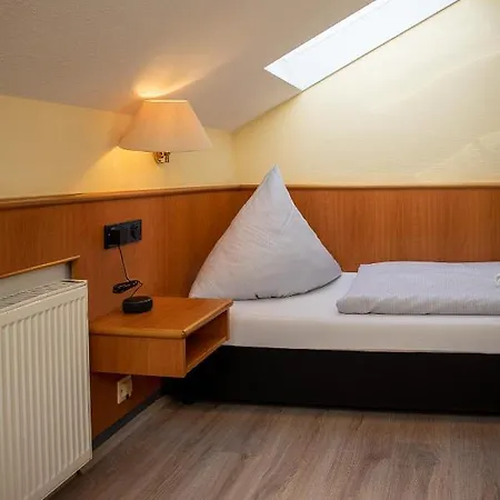 Hotel Mainperle 2*